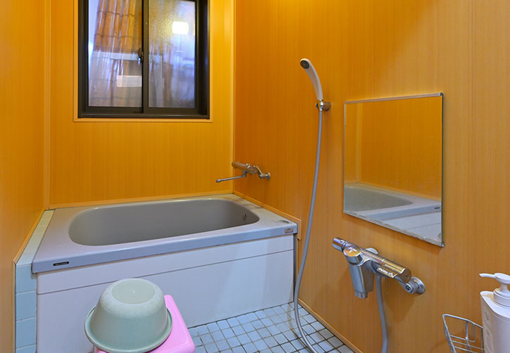 写真：浴槽付バスルーム