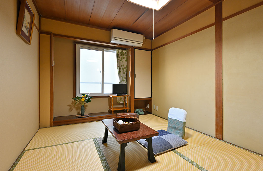 写真：207号室　びわの間